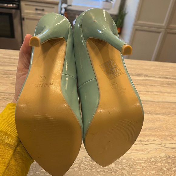 Suzy Shier Size 10 stiletto - Picture 4 of 6